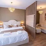 Uranus Luxury Studio Apartment